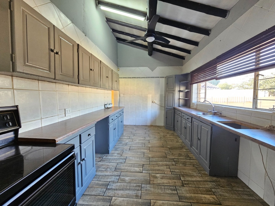 4 Bedroom Property for Sale in Vaalpark Free State